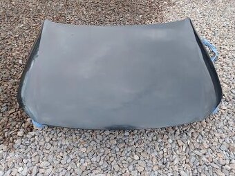 Prodám  Přední Kapotu  Passat B6 Kód Barvy LA7T 2000kč