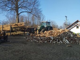 Štípací poloautomat