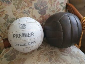 Kožený volejbalový míč