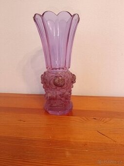 Alexandritová váza