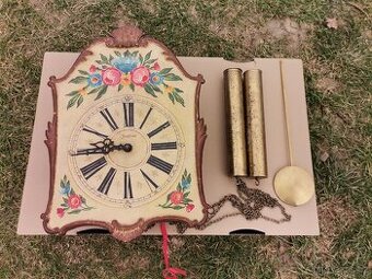 Starožitné maľované nástenné hodiny Junghans