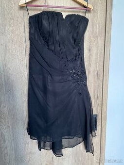 Ručně šité šaty