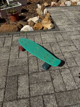 Prodám pennyboard s barevnýma kolečkama - 1
