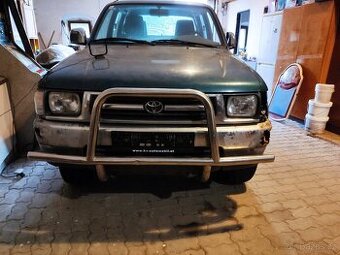 Toyota Hilux 2,4 TD. 66kw r.v 2000