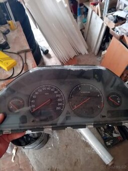 8637996 přístrojová deska volvo