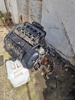 Motor BMW E46 2,5 - 1