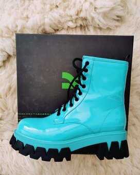 POLOKOZAČKY KOI FOOTWEAR