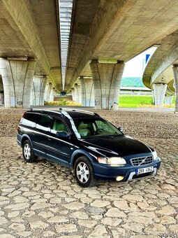 Volvo xc70 Cross Country AWD nafta 120kW - Nová STK