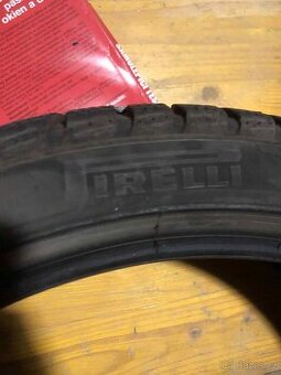 Zimní pneu Pirelli Sottozero 225/40 R19