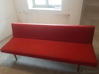 rozkládací pohovku v Bruselské stylu od M.Navrátila