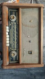 Staré lampové rádio Kvarteto