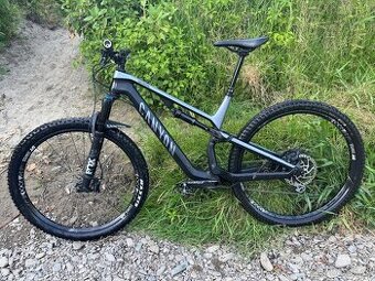 Horske kolo canyon neuron cf8 karbon