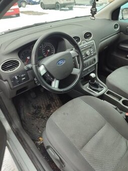 Ford Focus MK2 1.6 74kw 2005 nájezd 181tis
