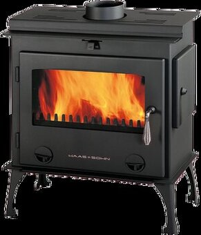 Krbová kamna ARKTIC s bočním přikládáním