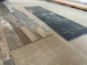 Vinylová podlaha 30 m2 POUŽITÁ - VŠE ZA 1000,-