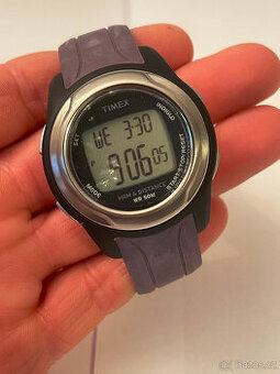 Damské/dětské digitální hodinky Timex.