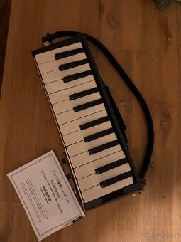 Hammond PRO-24B (klávesová harmonika / melodica)