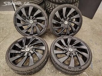 ALU kola LUXXX ALLOYS R22