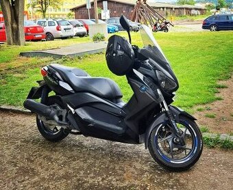Skútr Yamaha Xmax 125