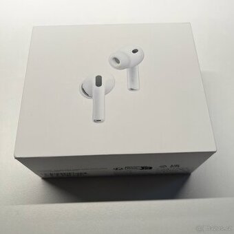 AirPods Pro 3 + Spigen case