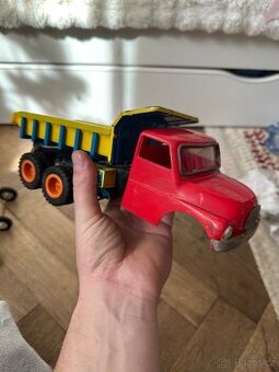 Plechová Tatra  sklápěčka, nekompletní