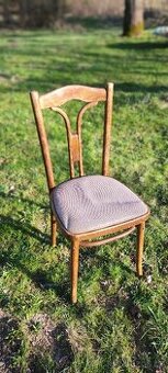 Masivní židle 11 kusú