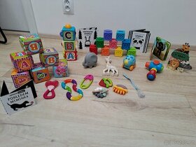Sada novorozeneckých/batolecích hraček