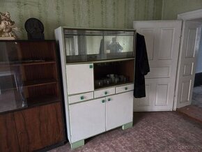 Starozitny retro kredenc kuchynska skrin