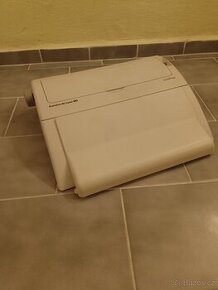 Elektrický kufříkový psací stroj Olympia plně funkční