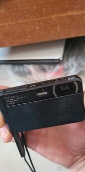 Sony TX30 – Vodotěsný fotoaparát s 5x optickým zoomem