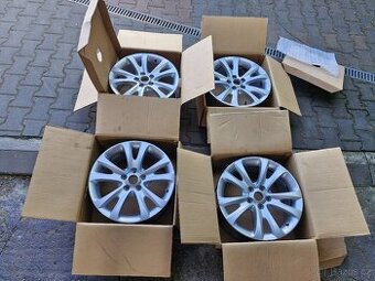 R17" 5x112 originál Škoda Superb II