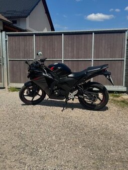 HONDA CBR 125 R 2015