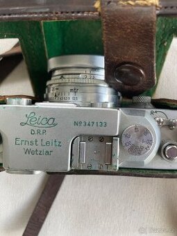 Fotoaparát Leica s příslušenstvím