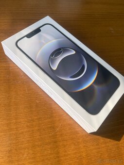 iPhone 16 e