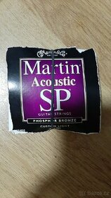 Struny na kytaru.