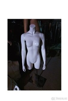 - FIGURÍNY - - 1