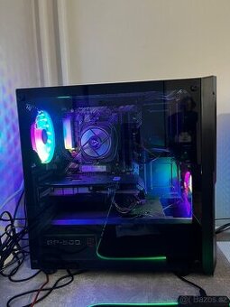 Herní PC s Monitorem
