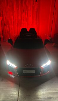 Elektrické autíčko Audi