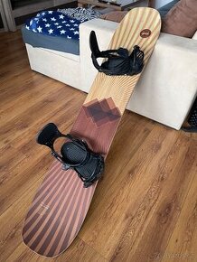 Snowboard Good twin tip, vázáni Ride