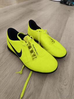 Dětské sálové boty Nike Phantom
