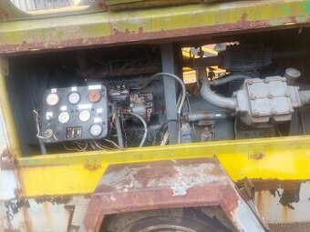 Prodam kompresor s motorem Zetor 6901 - 1