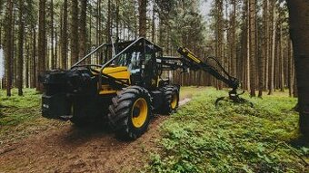 Lesní traktor JCB Fastrac 2115