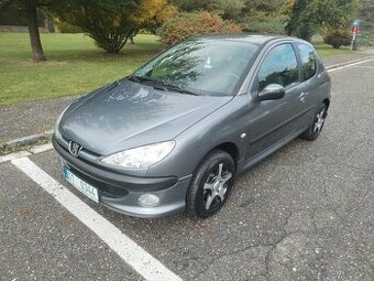 Peugeot 206 1.4 55kw 2008 /1 majitel /nový motor