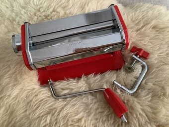 Kreativní sada určená speciálně k rozválení modelovacích