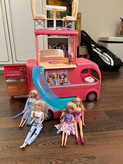 Barbie karavan se skluzavkou a Lola a Barbie panenkami