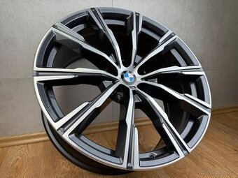 TOP kola R20 BMW X5 G05 R20 M Paket style 740M