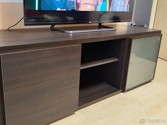 Obývací stěna, stůl, stolek pod PC, květinový stolek, police