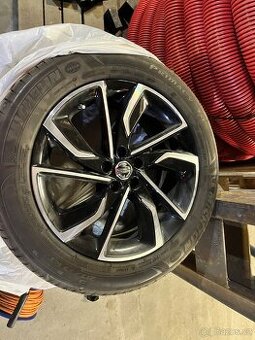 Kola MG ZS letní pneu