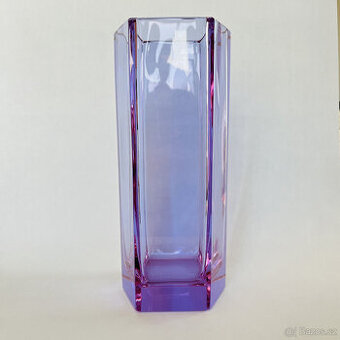 Moser Šestihranná váza 30.5 cm, alexandritové sklo