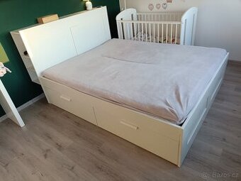 Postel IKEA BRIMNES